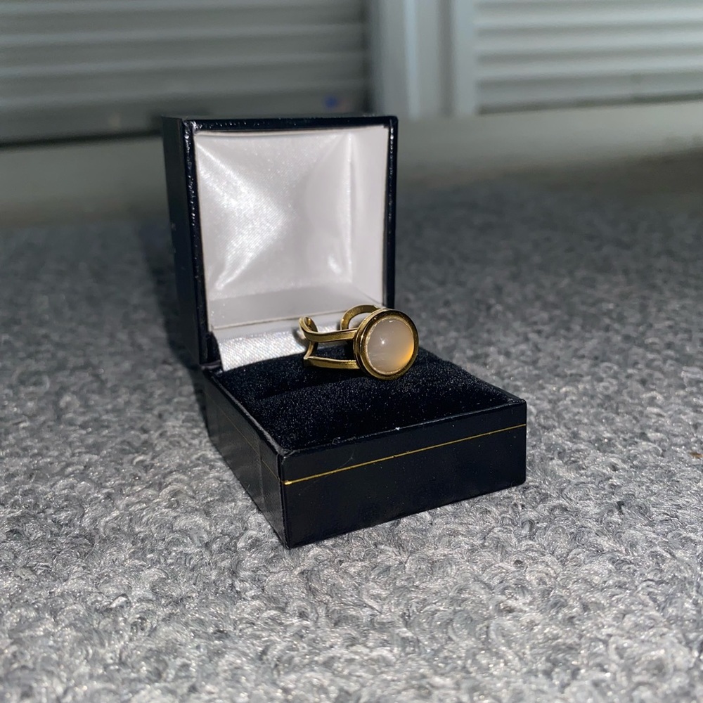 Crystal ring